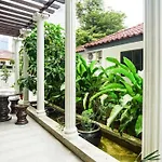 68 Palms 04 L Midvalley L 6 Pax