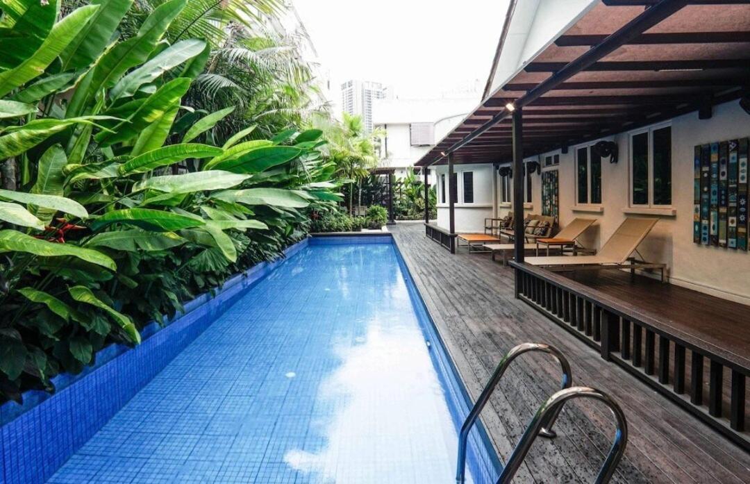 68 Palms 04 L Midvalley L 6 Pax *
