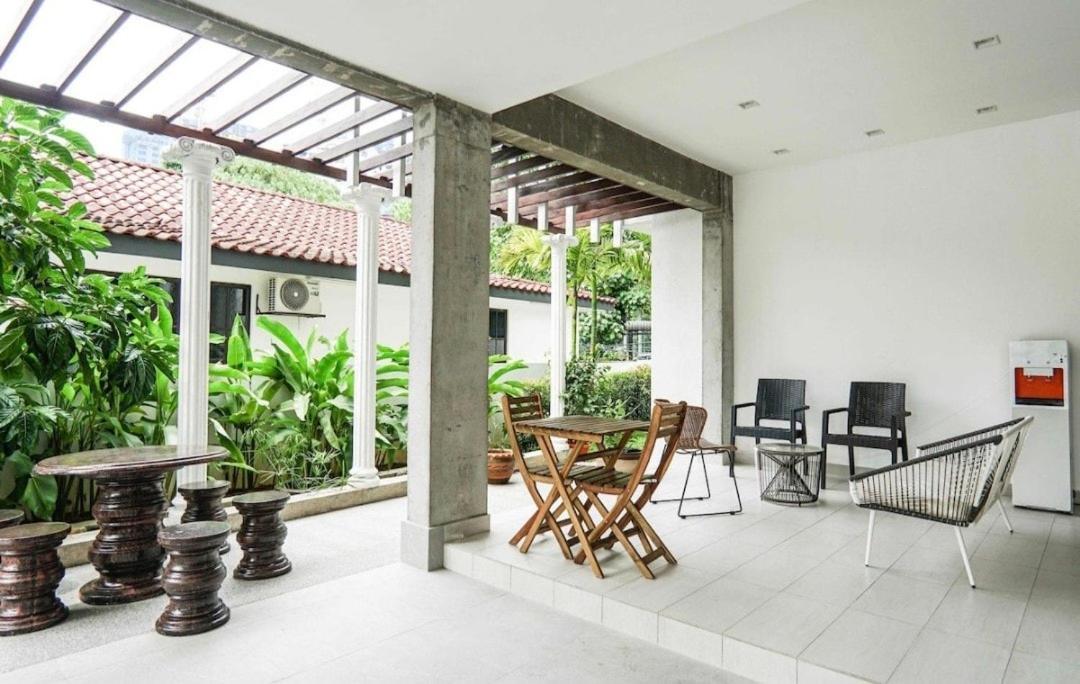 68 Palms 04 L Midvalley L 6 Pax Pangsapuri